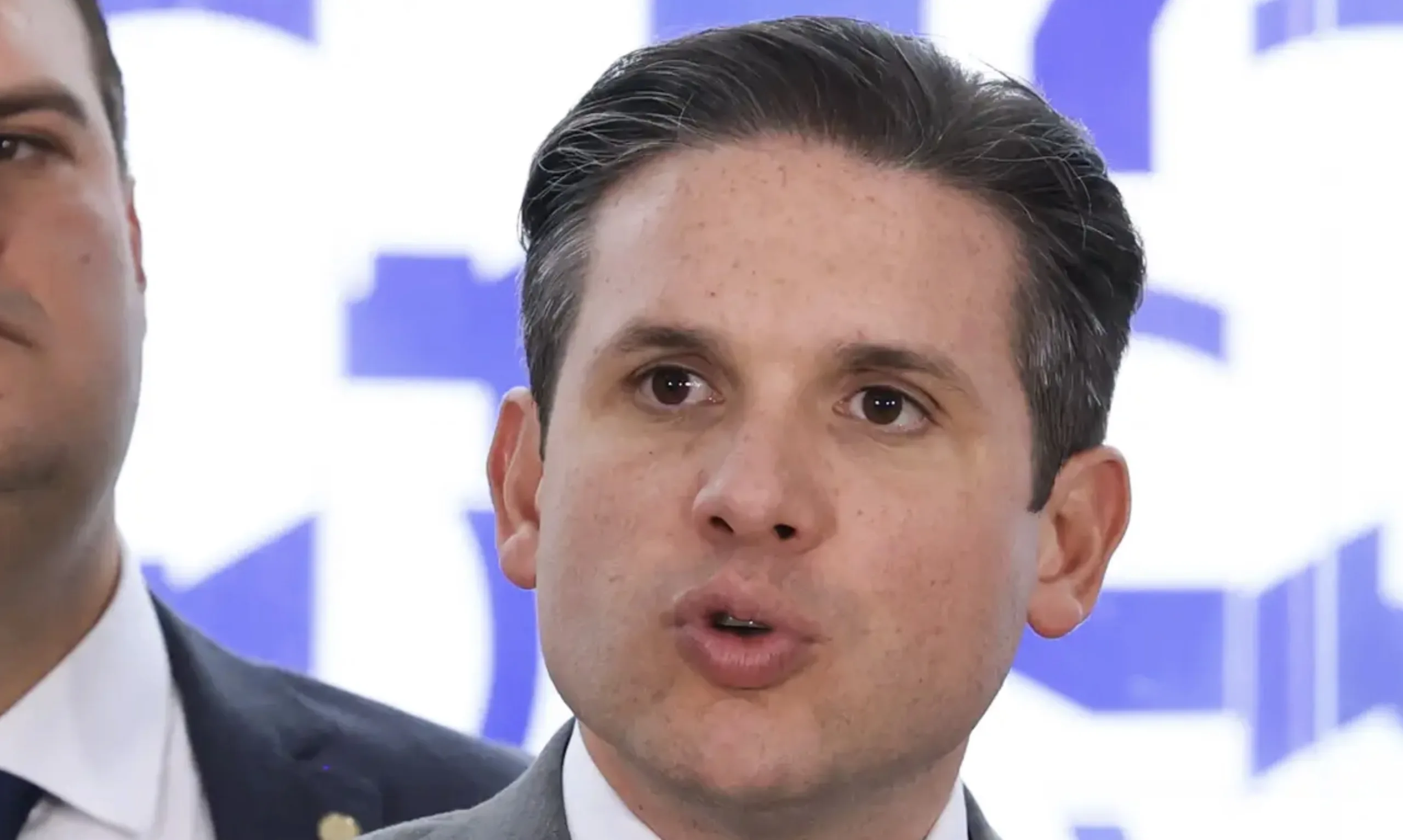 Escala 6×1 vai acabar mesmo? Nova comissão publicada por Hugo Motta revela o que pode mudar