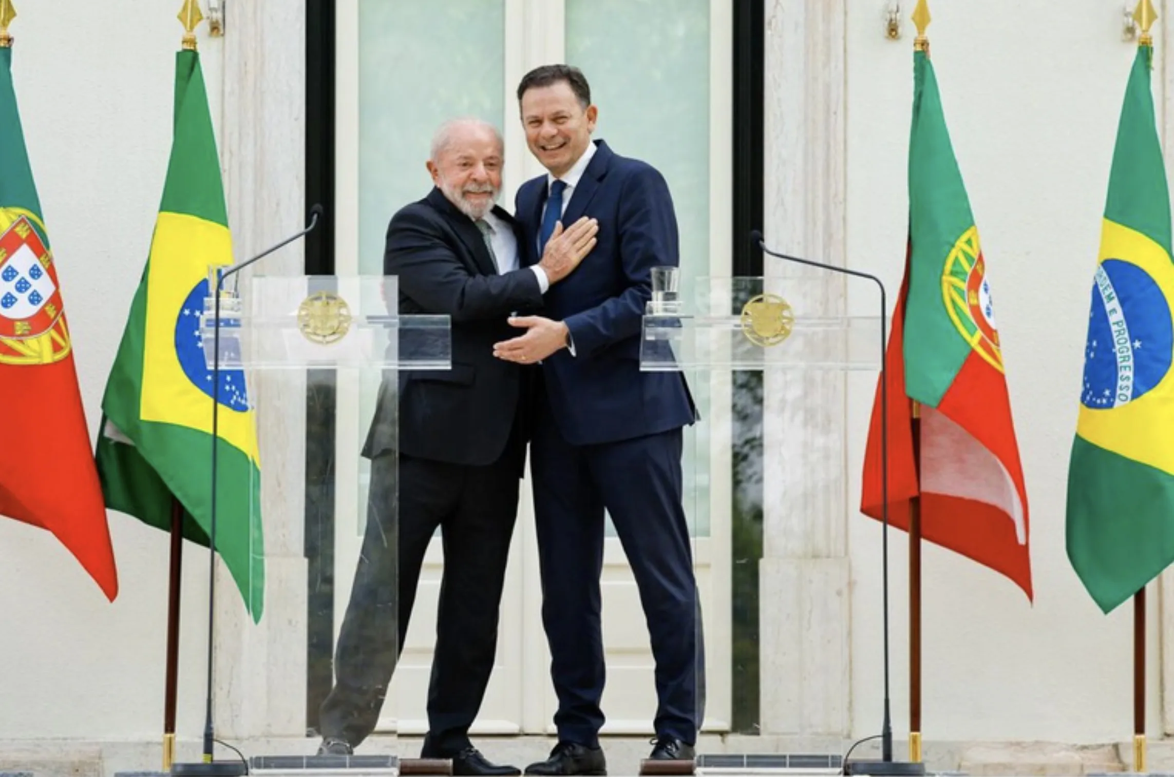 Lula em Portugal afirma que país pode ser a grande porta de entrada dos interesses empresariais brasileiros na Europa