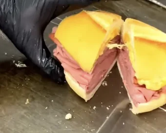 Mercadão de Itapevi reúne opções gastronômicas diferentes e chama atenção de visitantes