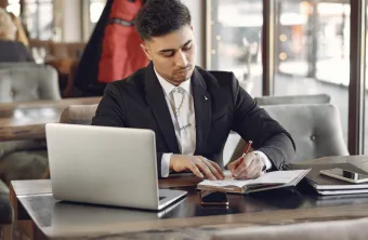 Técnico Judiciário: Concurso do Tribunal de Justiça com 800 vagas, salários de até R$ 10 mil e inscrições previstas para maio de 2026