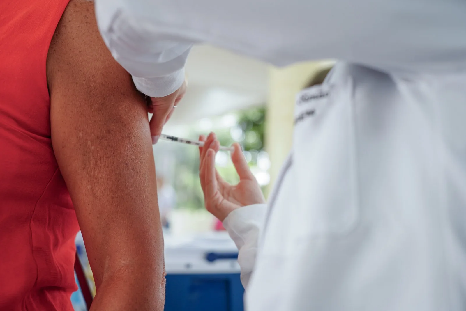 Vacina contra chikungunya em SP: quem pode tomar agora e o que muda na estratégia do governo