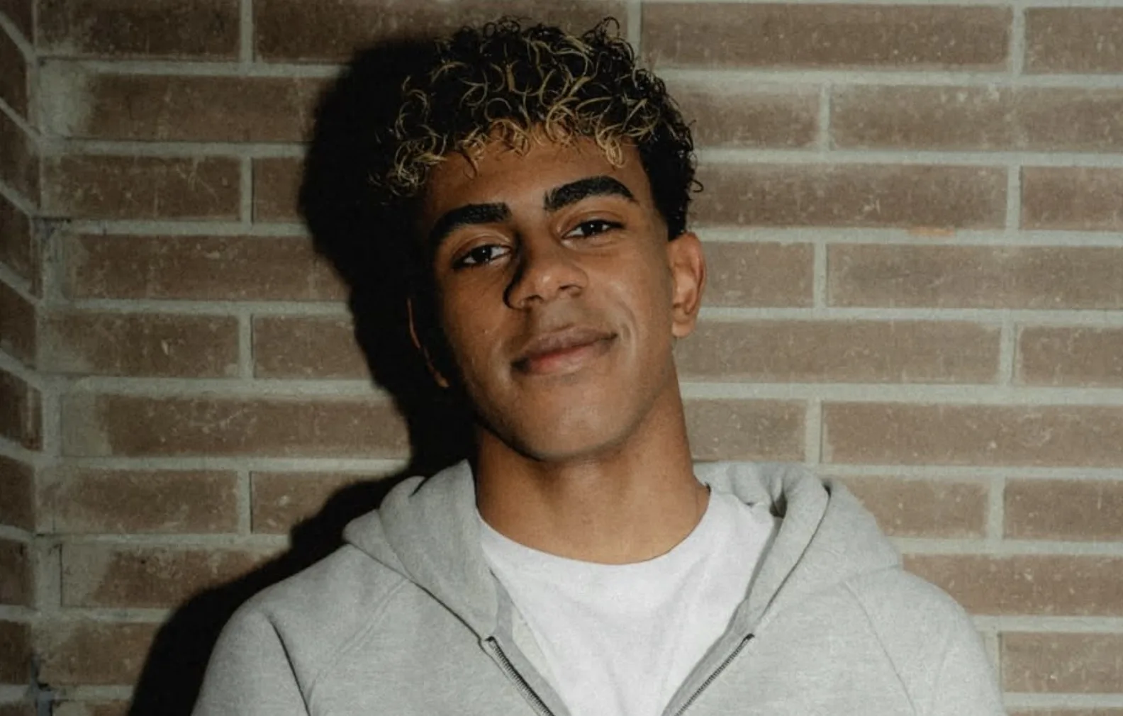 Yamal fora da Copa do Mundo 2026? Atacante do Barcelona deixa campo lesionado e recuperação vira incógnita até junho