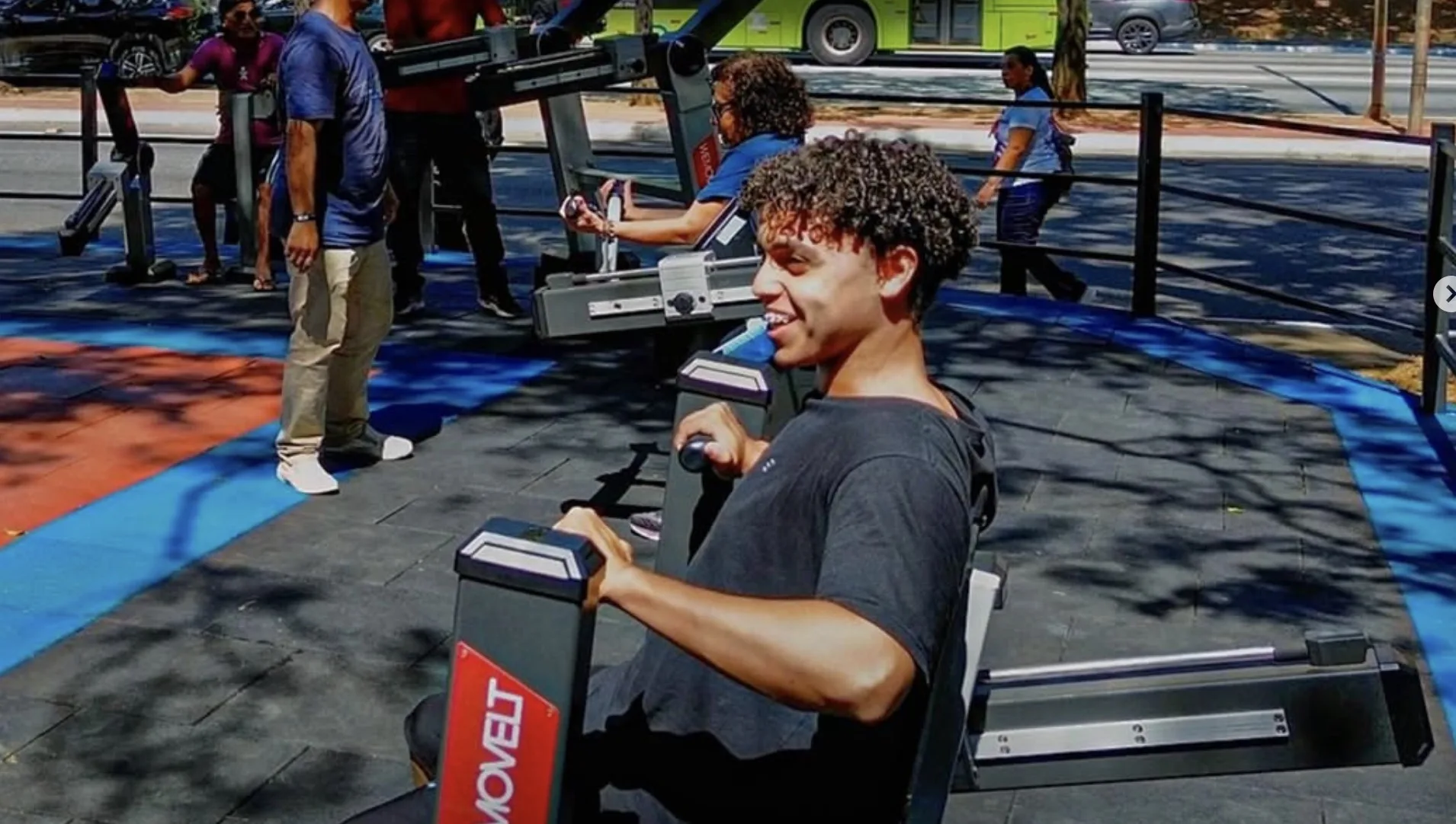 Prefeitura de SP instala academia ao ar livre na Zona Norte com acesso gratuito e equipamentos variados