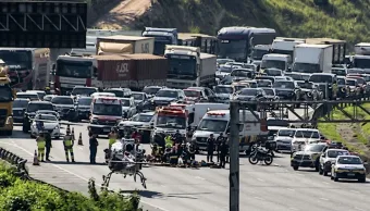 Acidente na Rodovia dos Bandeirantes deixou trânsito travado por horas após colisão com seis veículos. Entenda o que aconteceu, como foi o resgate e por que o fluxo demorou a normalizar