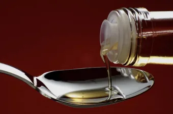 Anvisa faz alerta e revela risco cardíaco grave escondido em remédios com substância suspensa