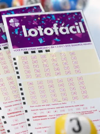 Resultado Lotofácil hoje paga R$ 2 milhões; veja números sorteados 30/04/2026
