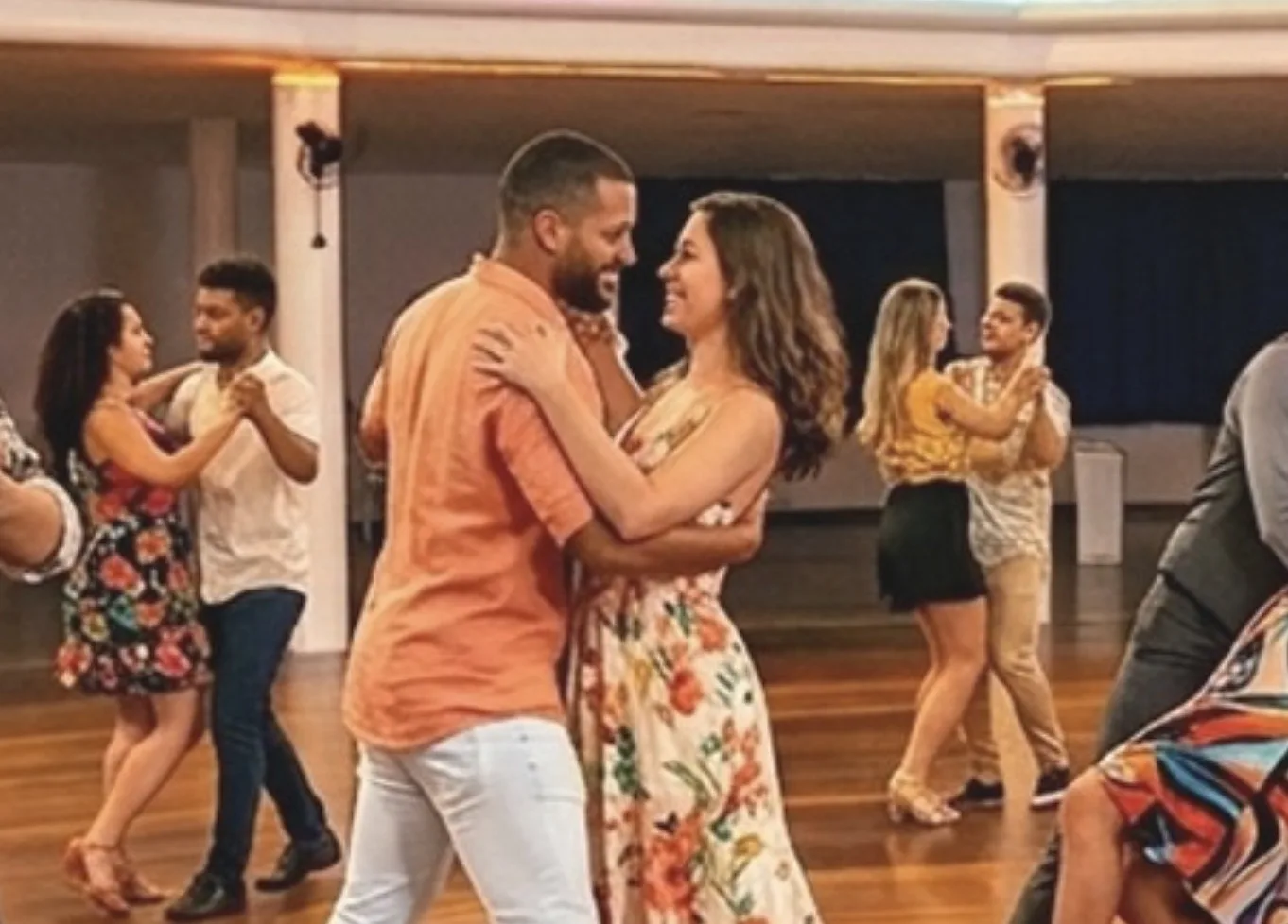 Você vai perder isso? Aula gratuita de dança em Caieiras-SP no dia 26/04 revela como qualquer pessoa pode aprender gafieira e zouk em poucas horas