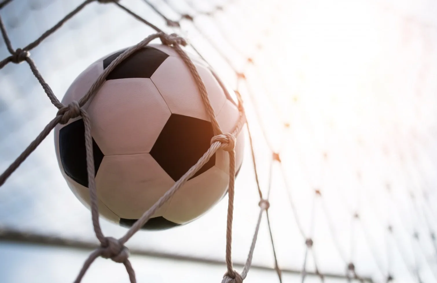 Jogos hoje (30/04/2026): agenda completa do futebol com transmissões ao vivo nesta quinta-feira