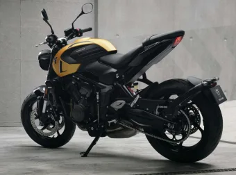 Triumph lança Trident 800 e atualiza modelos 660 no Brasil; Descubra o que realmente mudou nas motos