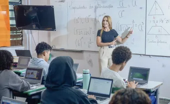 Governo de SP paga nesta quinta-feira (30) bônus a 188 mil profissionais da educação
