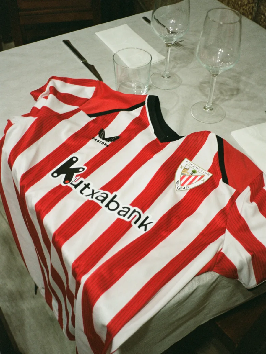 Novo uniforme do Athletic Bilbao abre crise política na Espanha e ameaça disputa judicial