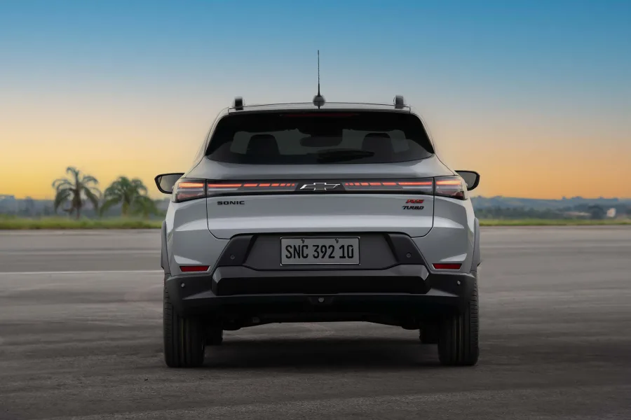 SUV cupê compacto recebe suspensão MTV, nova geometria frontal e consumo de até 14,8 km/l com gasolina.