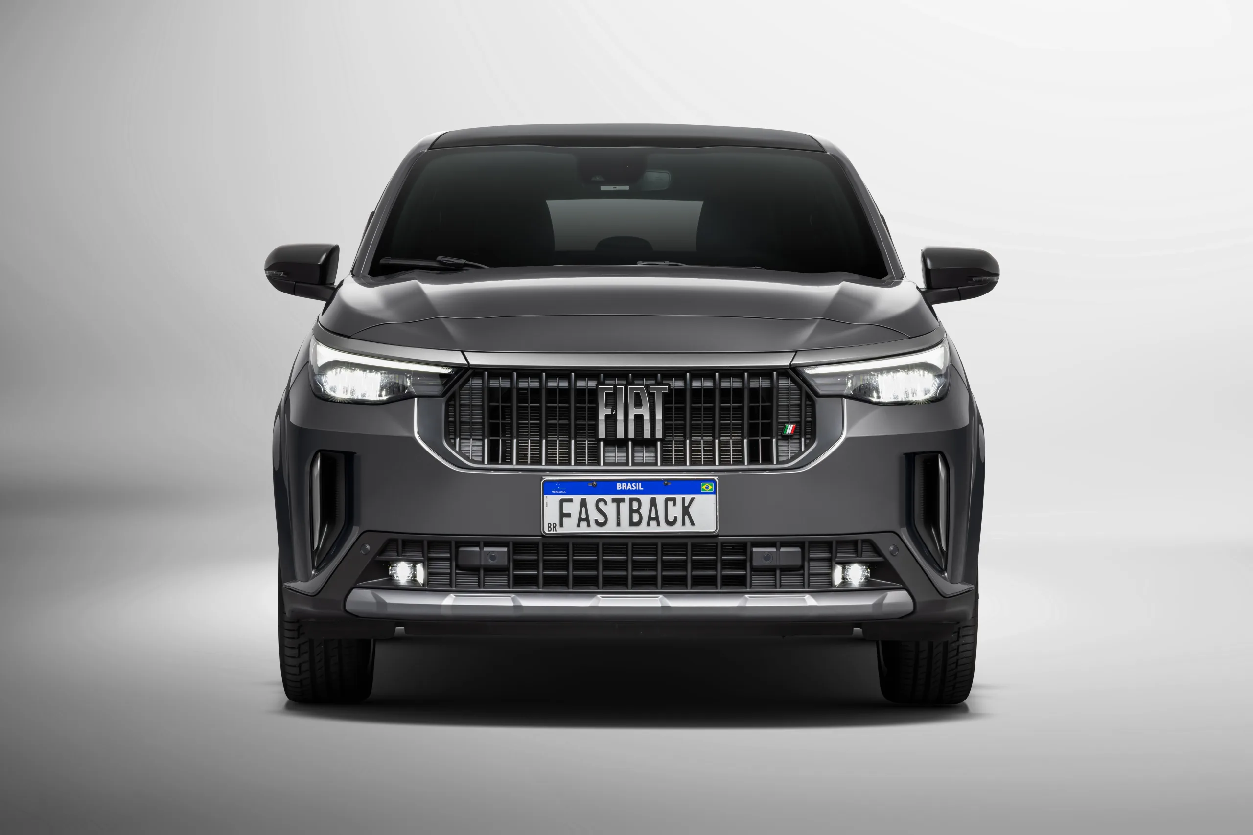Fiat Fastback 2026: Preço de R$ 178 mil vale a pena? SUV rápido da Fiat surpreende no porta-malas e decepciona em pontos básicos