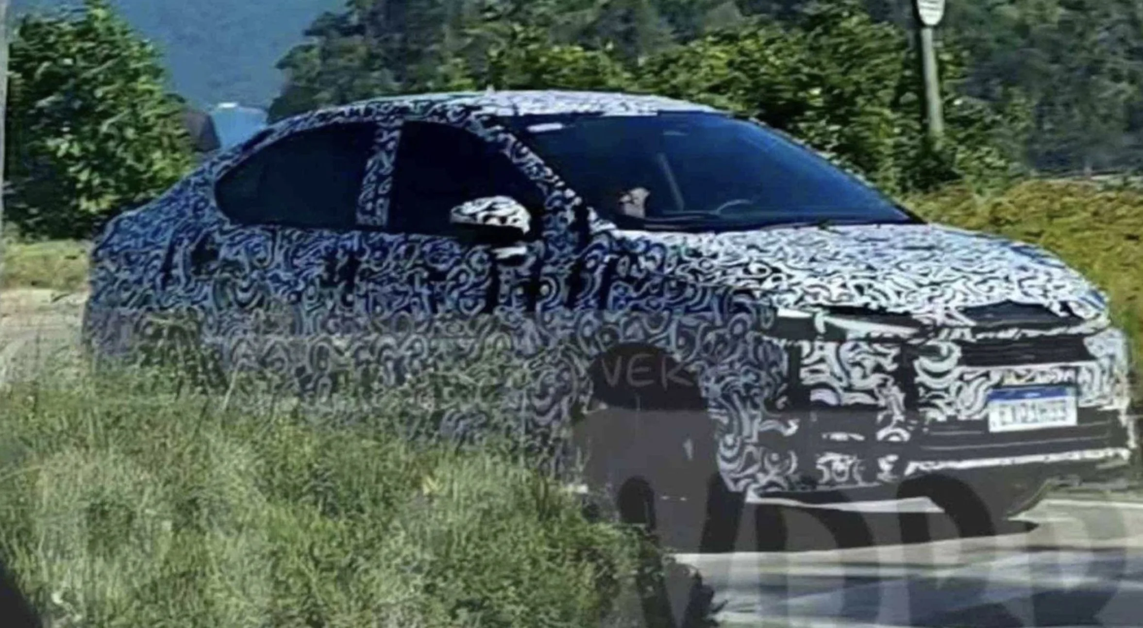 Honda City 2027 é flagrado em testes; Sedan terá novo visual