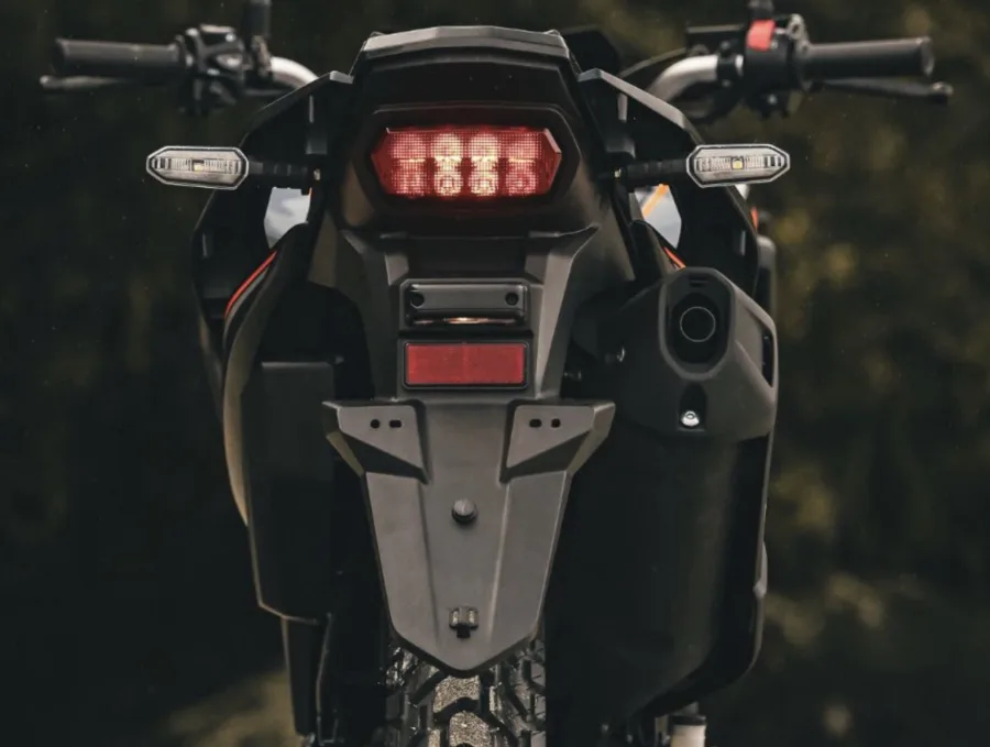 A XRE 190 2026 parte de R$ 24.050 e segue disputando compradores que procuram uma trail urbana sem entrar nas motos maiores.