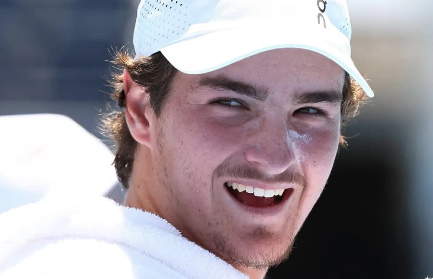 João Fonseca x Luka Pavlovic Onde Assistir e horário: brasileiro estreia sob pressão em Roland Garros