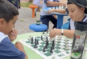 Nova sala de aula ao ar livre em Jundiaí aposta em natureza, inclusão e até redário para alunos neurodivergentes