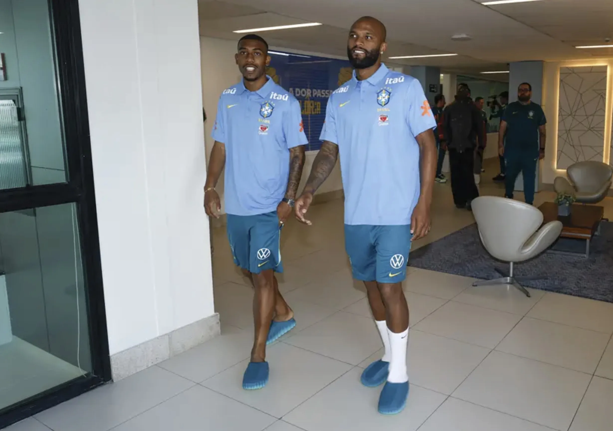 Seleção Brasileira apareceu com um tênis “estranho”? Tecnologia ligada ao cérebro virou arma secreta da CBF
