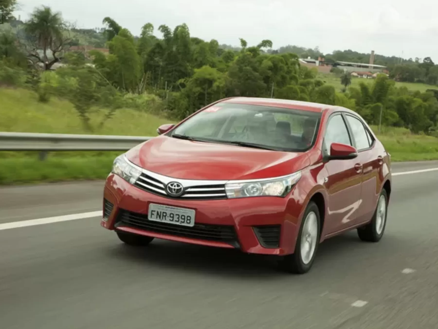 Por que o Corolla GLi 2015 ainda domina o mercado de usados e o que avaliar antes de comprar