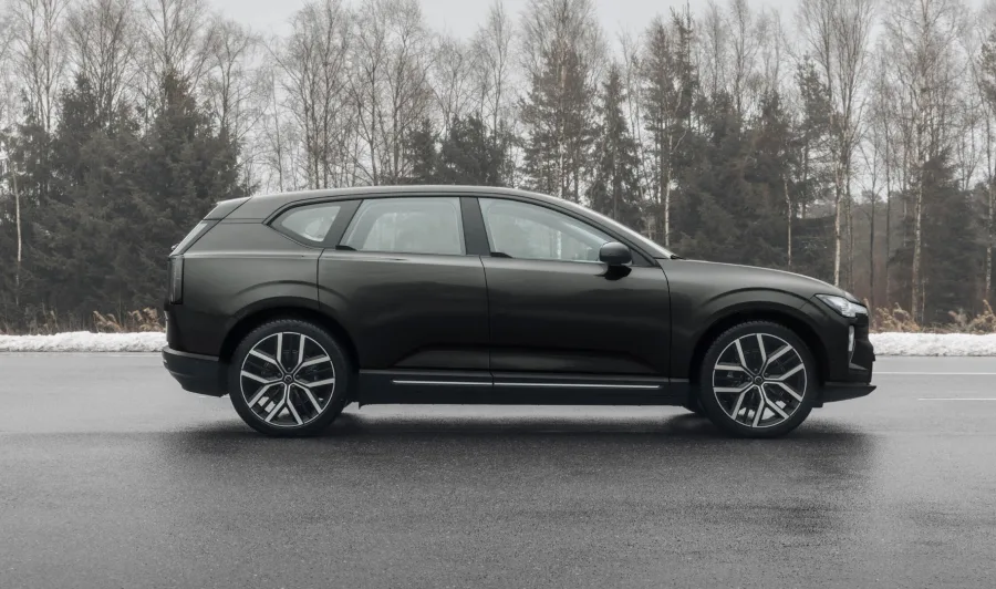 SUV elétrico da Volvo chega ao Brasil com 510 cv, autonomia de até 660 km e promessa de virar referência em tecnologia