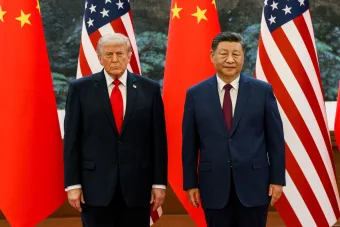 Xi Jinping recebeu Donald Trump em Pequim com desfile militar, falou em parceria entre potências e depois alertou sobre risco de confronto envolvendo Taiwan
