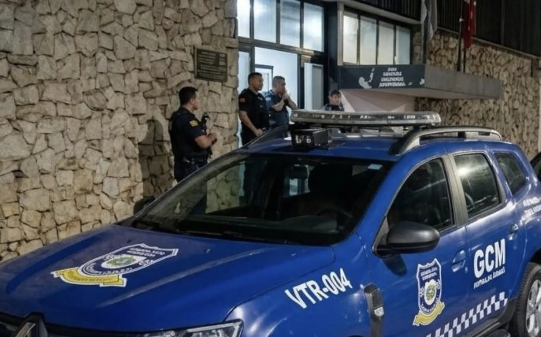 Perseguição após roubo termina com veículo recuperado e prisão em Francisco Morato