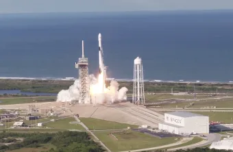 Fragmento esquecido da SpaceX vai atingir a Lua; Cientista revela data exata e o que pode acontecer no impacto
