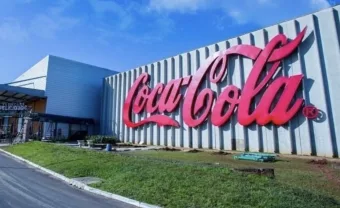 Coca-Cola aposta em embalagens menores devido à inflação; veja o que realmente vai mudar nos negócios da empresa no Brasil