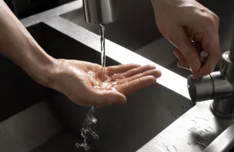 Sabesp inicia ação em Araçariguama para levar água tratada a áreas afastadas e moradores terão papel decisivo