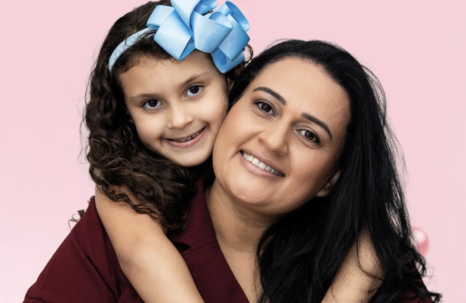 Carapicuíba realiza neste sábado (16/05/2026) uma programação especial de Dia das Mães com serviços gratuitos, atrações culturais e atividades para famílias