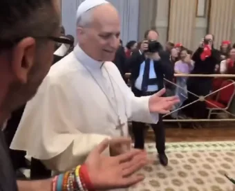 Papa Leão XIV entrou na trend do “six seven”: Vídeo no Vaticano explode e reação de crianças viraliza nas redes