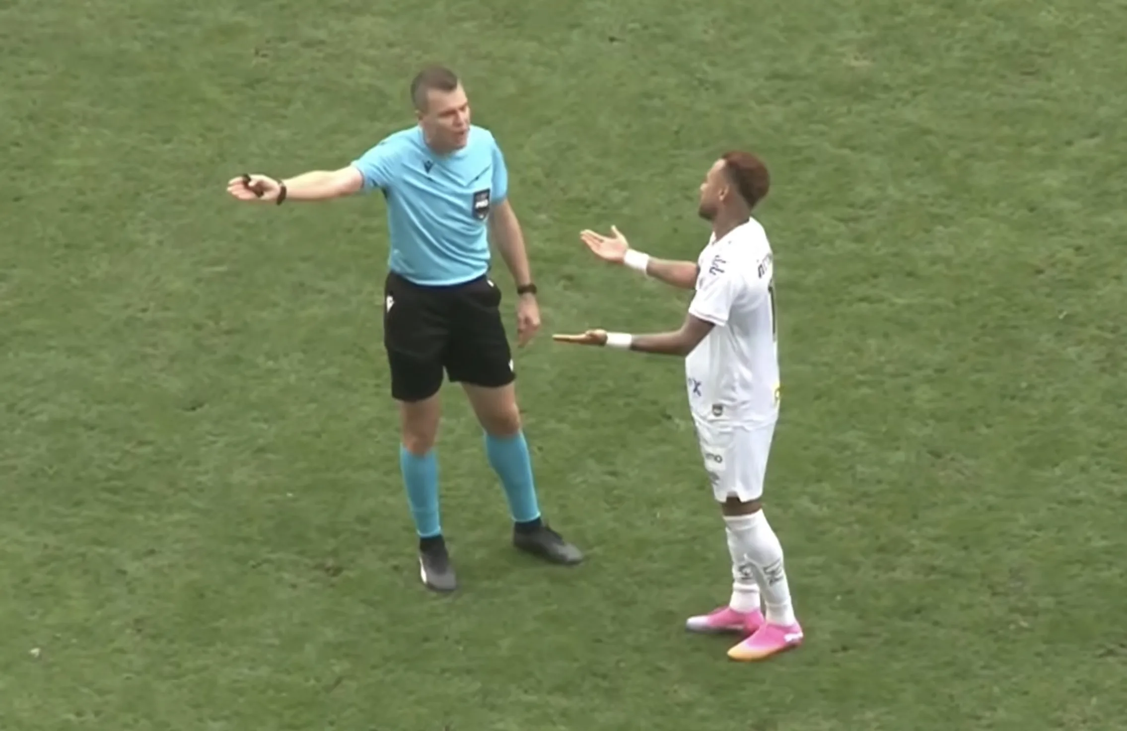 Neymar do Santos teve substituição por engano hoje? Entenda como isso foi possível no jogo do Peixe contra o Coritiba