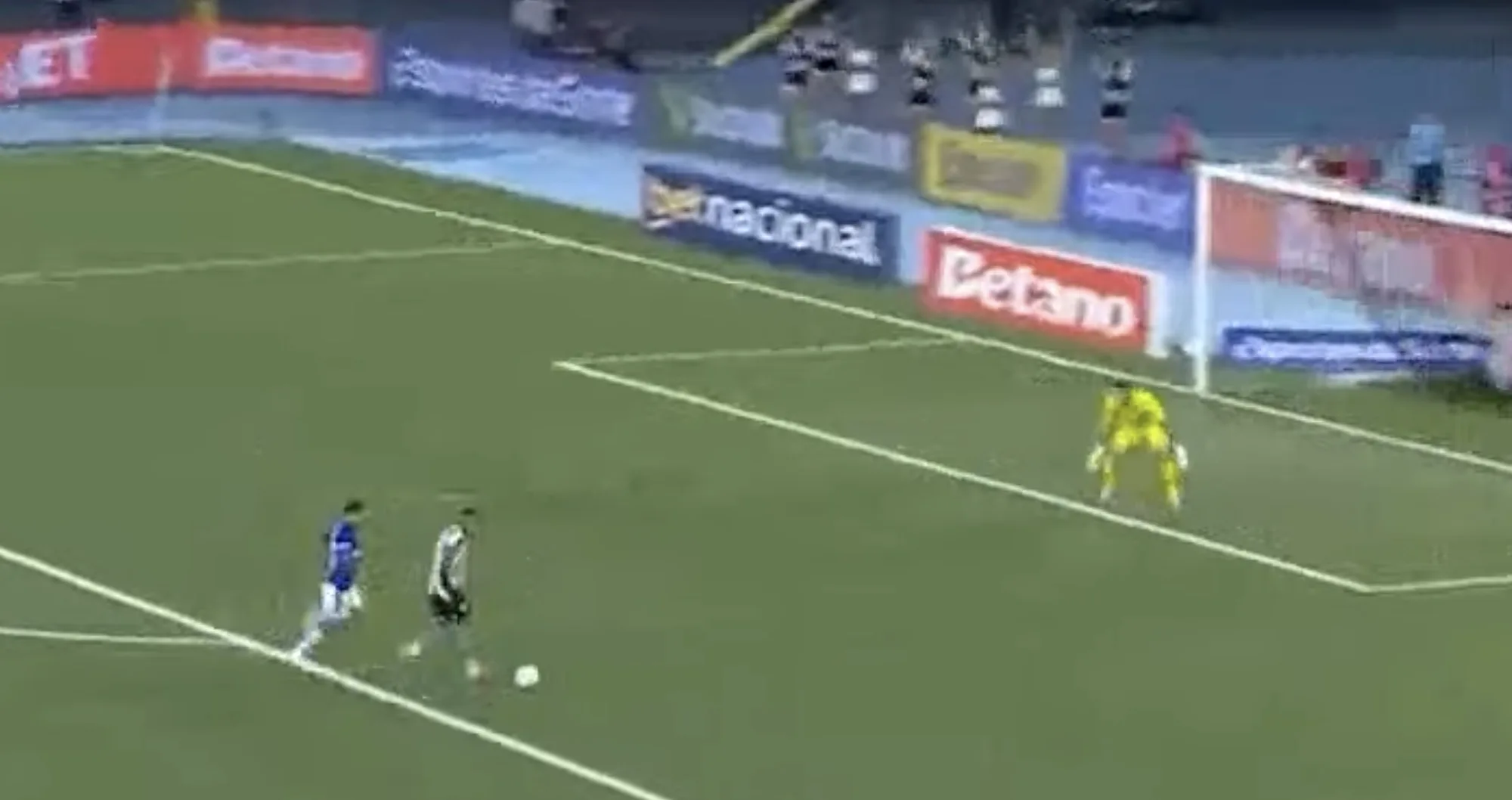 Bragantino x EC Vitória Melhores Momentos (17/05/2026): RB Bragantino expõe crise do Leão e até goleiro marca em derrota que deixou torcida revoltada