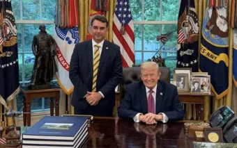 Flávio Bolsonaro pediu ajuda a Trump contra PCC e CV? O que aconteceu dentro da Casa Branca foi mais estranho do que parece