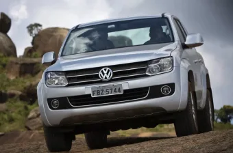 Volkswagen terá de pagar milhões por fraudes em testes ambientais, decisão expõe bastidor do Dieselgate na Amarok do Brasil