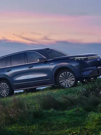 Geely M9 no Brasil? SUV chinês tem 870 cv, autonomia de até 1.500 km, cabine com telas de 30 polegadas e luxo com preço baixo
