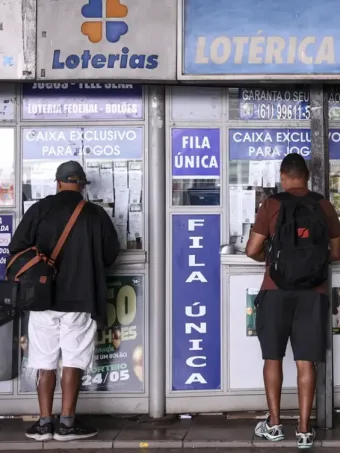 Mega 30 anos: sorteio é amanhã; apostas vão até 22h de hoje e prêmio é de R$ 300 milhões