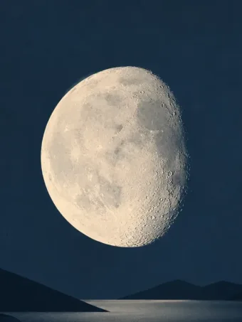 Fase da Lua Hoje: 29 de maio de 2026; Astro atinge 95% de iluminação e se aproxima da fase cheia