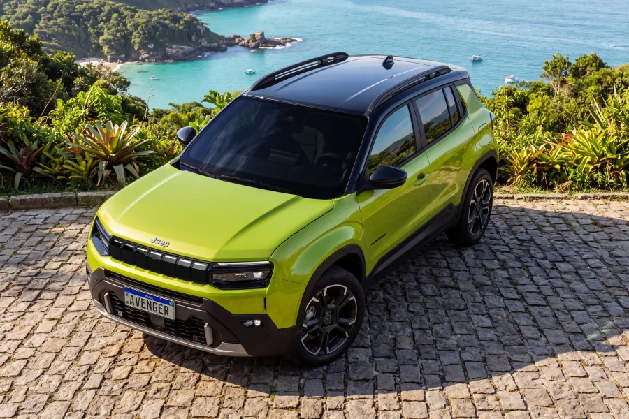SUV compacto chega com nova frente iluminada, motor híbrido leve e aposta em preço entre R$ 120 mil e R$ 150 mil para ganhar espaço