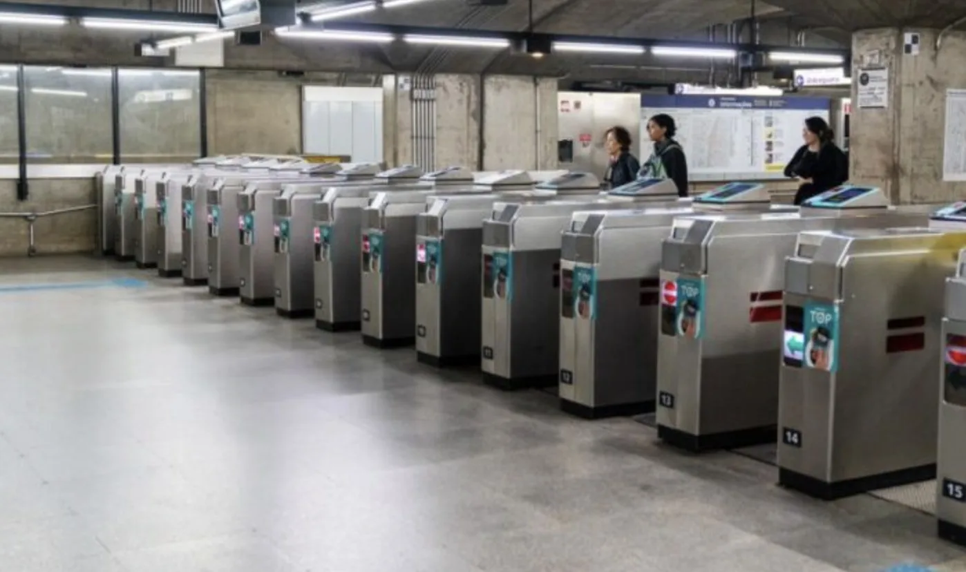 Vai ter greve de metrô amanhã em São Paulo? Greve do Metrô SP é barrada em assembleia e cidade escapa de nova madrugada de caos