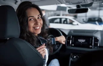 Motoristas de app vão conseguir financiar carro com juros menores: Governo revelou plano que muda o setor