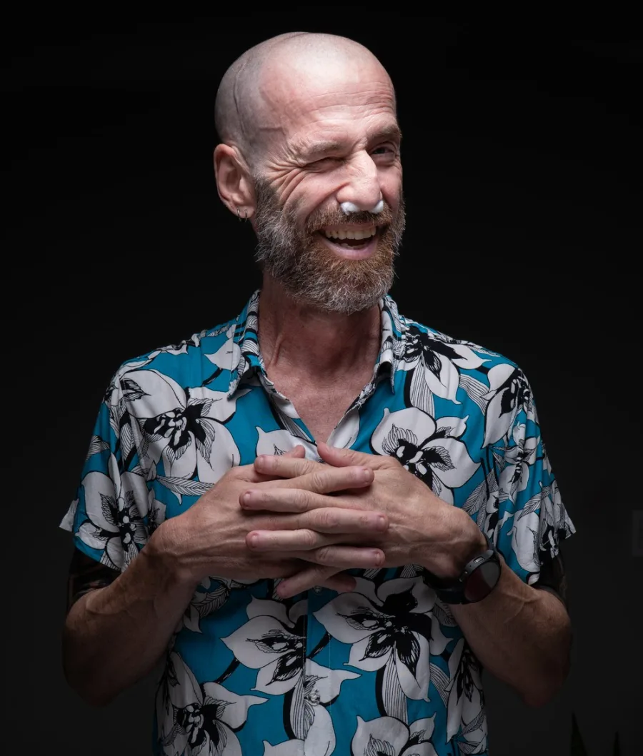 Após descobrir que a doença havia se espalhado pelo corpo, Tiago Pitthan decidiu transformar a despedida em um encontro marcado por abraços, música, histórias e reflexões sobre a vida.