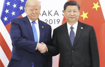 Trump vai à China após tarifaço histórico e bastidor da viagem virou alerta em Washington