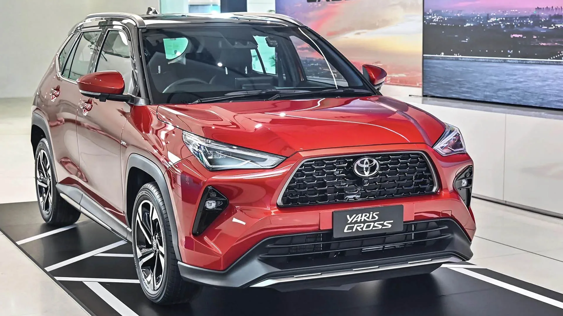 Toyota Yaris Cross XRX Hybrid: Veja como o novo SUV híbrido promete reduzir gastos com combustível e o que isso muda na prática