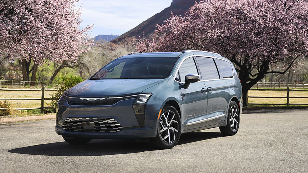 Será que a Chrysler escapou da morte? Conheça o plano bilionário da Stellantis para salvar a marca