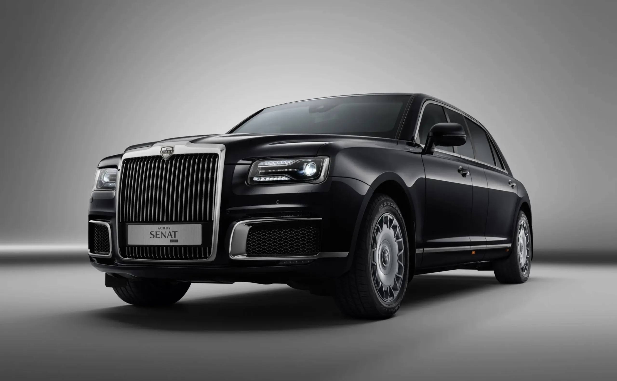 O carro de Putin ficou ainda maior: Veja o que mudou no novo Aurus Senat Long