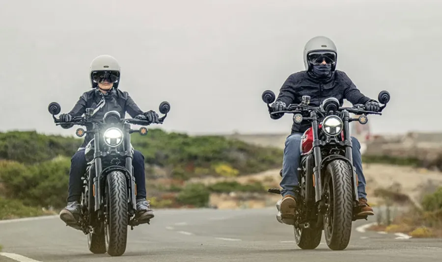 Com preço sugerido de R$ 32.990, a CFMOTO 450CL-C estreia como modelo de entrada da marca no país e aposta em tecnologia, conforto e visual clássico para atrair novos motociclistas.