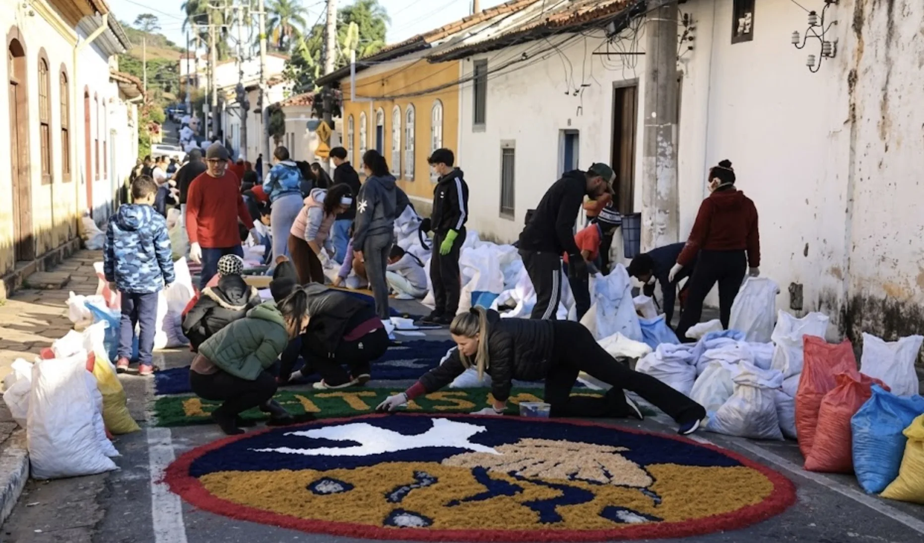 Feriado de Corpus Christi 2026 em Santana de Parnaíba tem missas e procissão; confira horários e programação completa