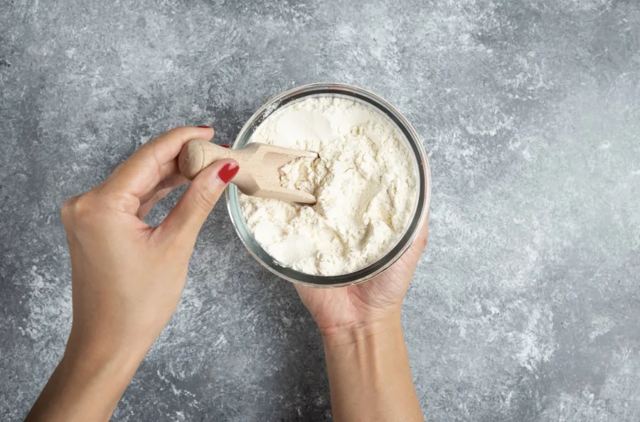Muito usada para força e ganho muscular, a creatina voltou ao centro dos debates científicos após uma análise questionar seu suposto efeito anti-inflamatório.