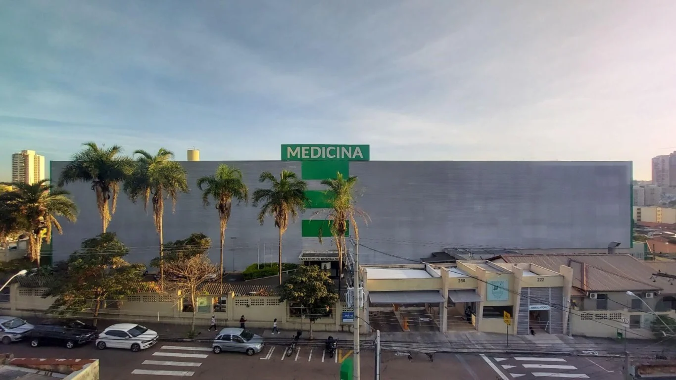 Faculdade de Medicina de Jundiaí abre concurso para enfermeiro com salário de R$ 10,7 mil